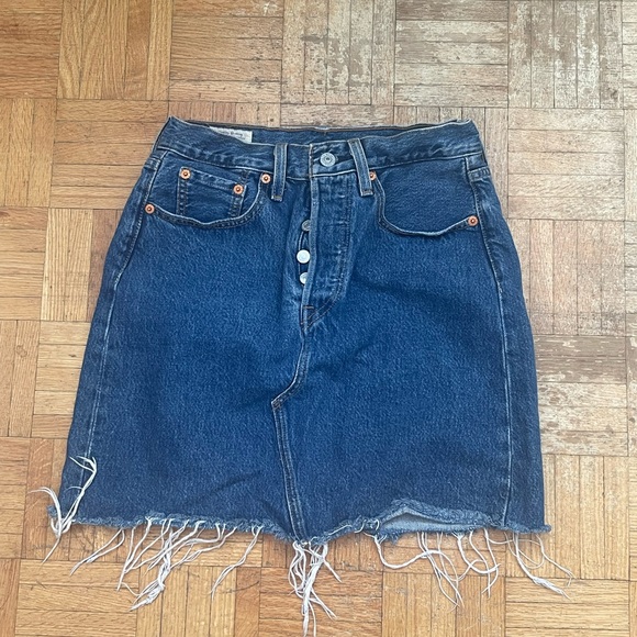 Levi's Jean skirt - Picture 1 of 1